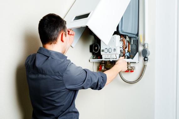 Quels sont les coûts associés à la maintenance préventive des systèmes de plomberie et de chauffage ?