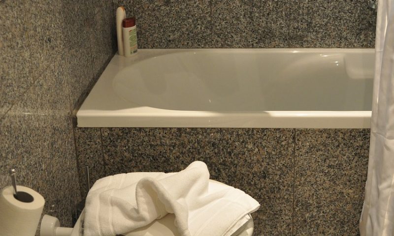 Le guide ultime pour choisir le bon carrelage pour votre salle de bains