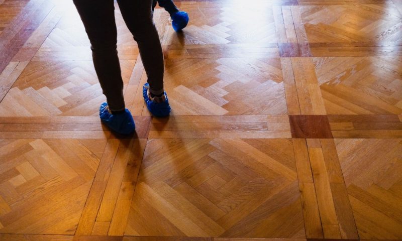 Entretenir son parquet : les bons gestes pour préserver sa beauté